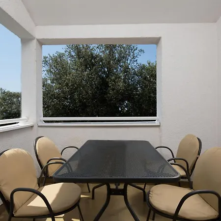 Lanterna מלון דירות